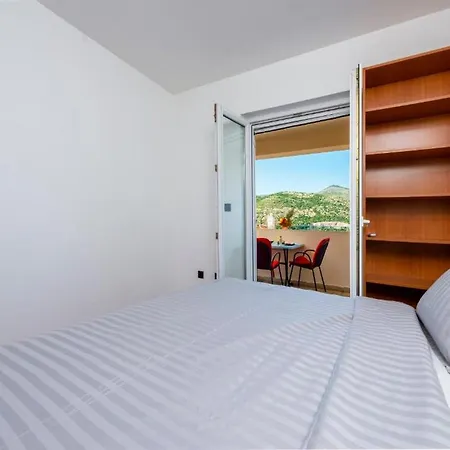 Apartment Meri & Karla - Two Bedroom With Balcony And Bridge View Dubrovnik