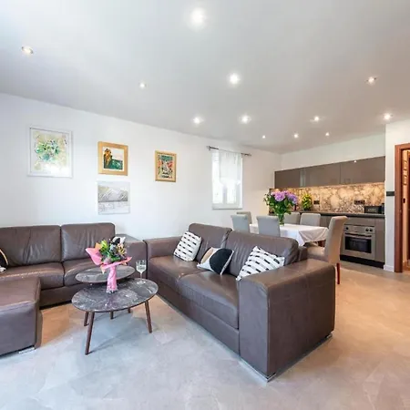 Apartment Meri & Karla - Two Bedroom With Balcony And Bridge View Dubrovnik